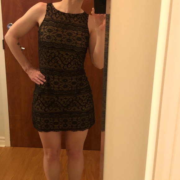 Vintage lace mini-dress - Picture 9 of 9